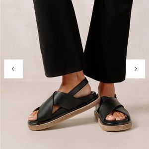 Aloha Marshmallow Black Leather Sandals in EU37